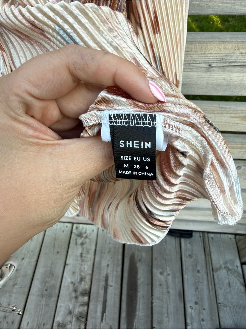 SHEIN Pleated Satin Looking Patterned Top in Champagne and Rose Gold - Picture 3 of 4